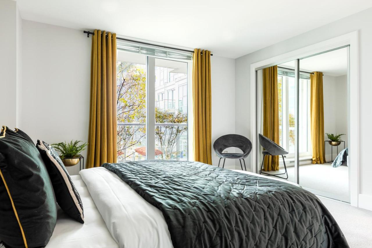 Best Thames View In Town! Large Luxxe Nomad Design Family Home London Exterior photo