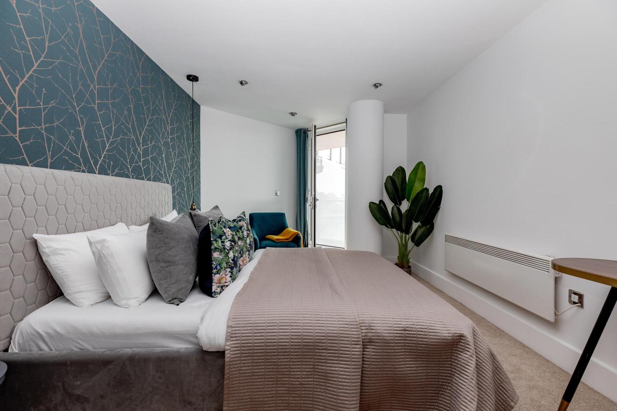 Best Thames View In Town! Large Luxxe Nomad Design Family Home London Exterior photo